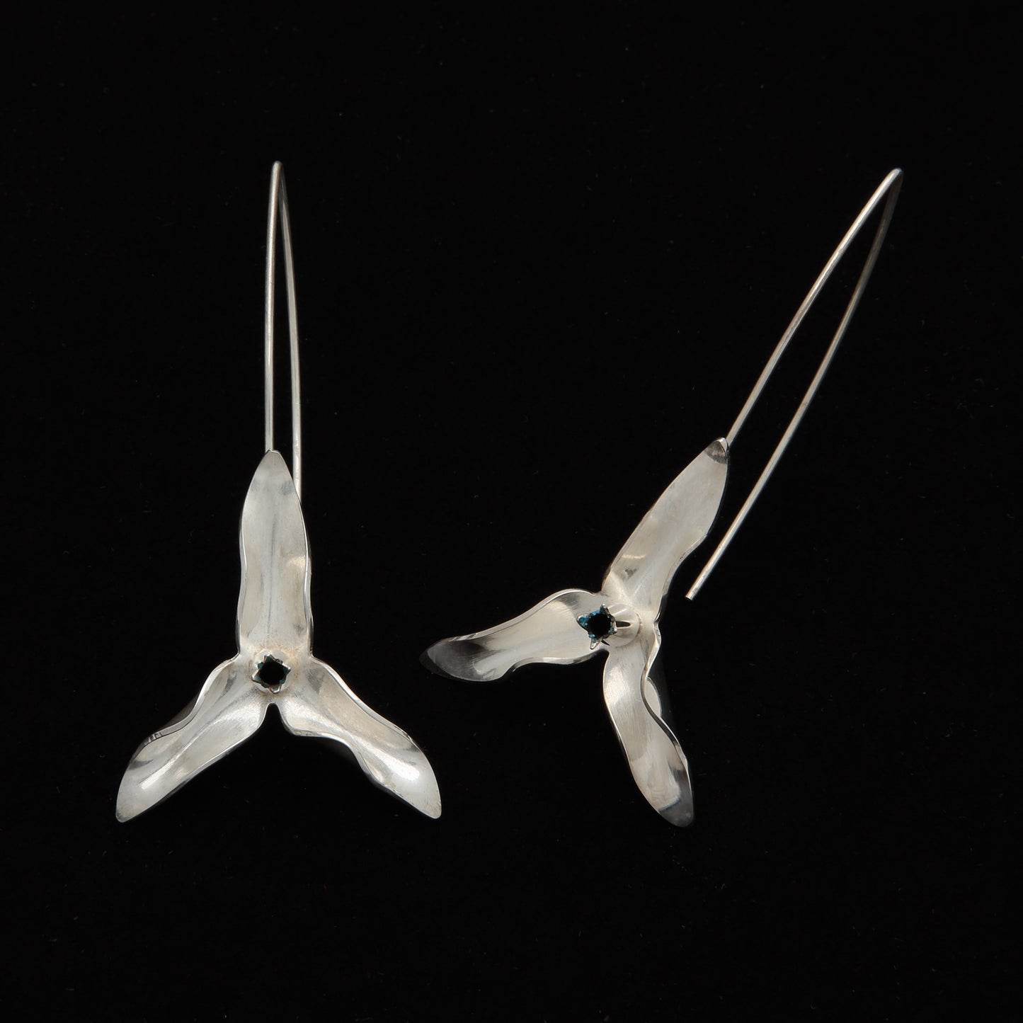Trillium Flower earrings on wire